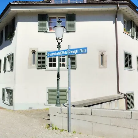 Pabs Residences - Grossmunsterplatz 1 *